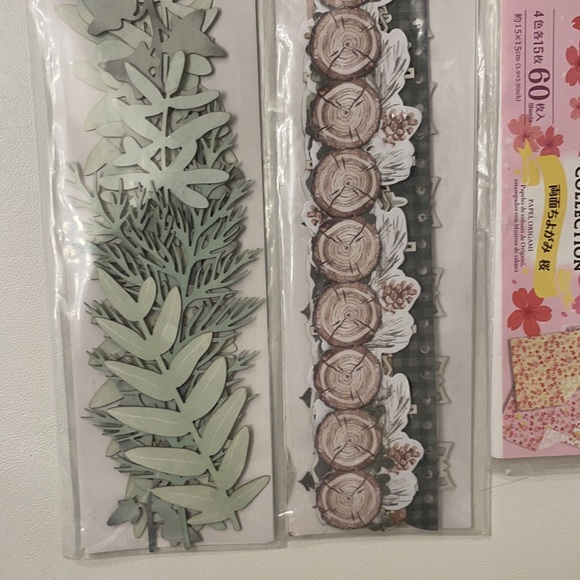 Scrapbooking supplies - Picture 11 of 11